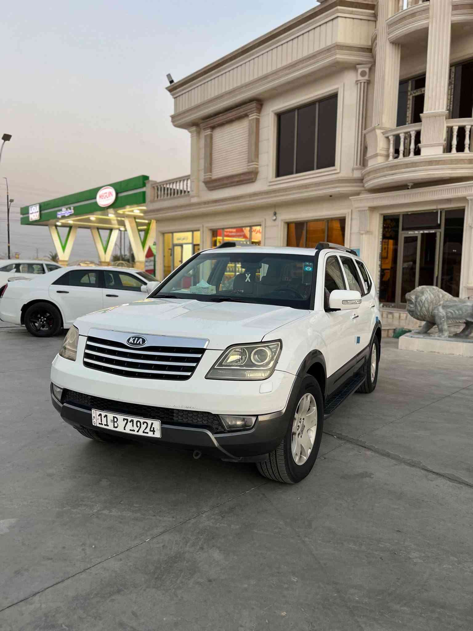 السلام عليكم موهافي 12للبيع   فول مواصفات فور ويل منضومه تبريد جديد حداديه جديده بسمي سياره بيه بارد بالجنطه مكان السياره ميسان ***********السعر 150
