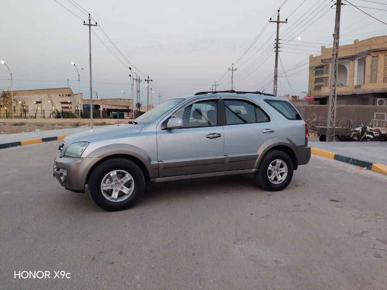 سورنتو خليجي مديل 2006كفاله عامه من الضربه والتبديل والصبغ بيهه بس بنيد مصبوغ اثر جراد والباقي مكفول سنويهه لل28تحويل مباشر السعر 75وبيهه مجال للستفسار اكثر*********** مواصفات مكينه وكير بلاد 6سلندر تحكم ستيرن فتحه سقف كشنات كهربائي حساسات خلفيه شاشه دشبول مثبت سرعه حداديه جديدهه تخم تاير تبريد قطعتين السياره جديده وجاهزه وأي نقص مابيهه المكان الناصريه قظا الفهود
