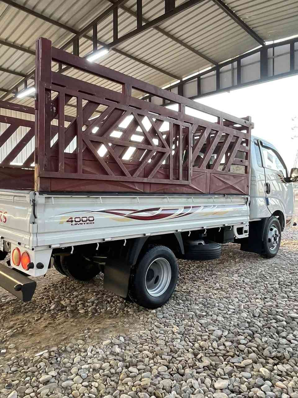كيا حمل 2020 مكفول كفاله عامه 4000 
مكينه وكير مكفولات تبريد ثلج تخم تاير محور وجاهز 
محجر السياره جاهزه مال شغل رقم بابل بسمي تحويل مباشر السعر 155 وبيه مجال بابل الشوملي 
***********
