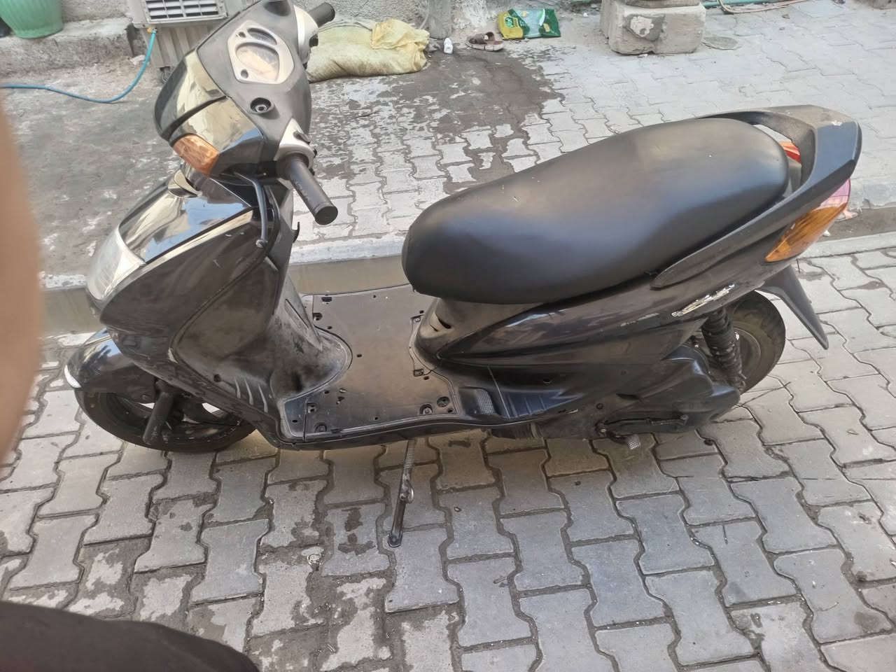 سلام عليكم دراجه سكنس ياباني مقفوله كفاله عامه عنوان الزعفرانيه السعر ٥٥٠ رقم ***********

