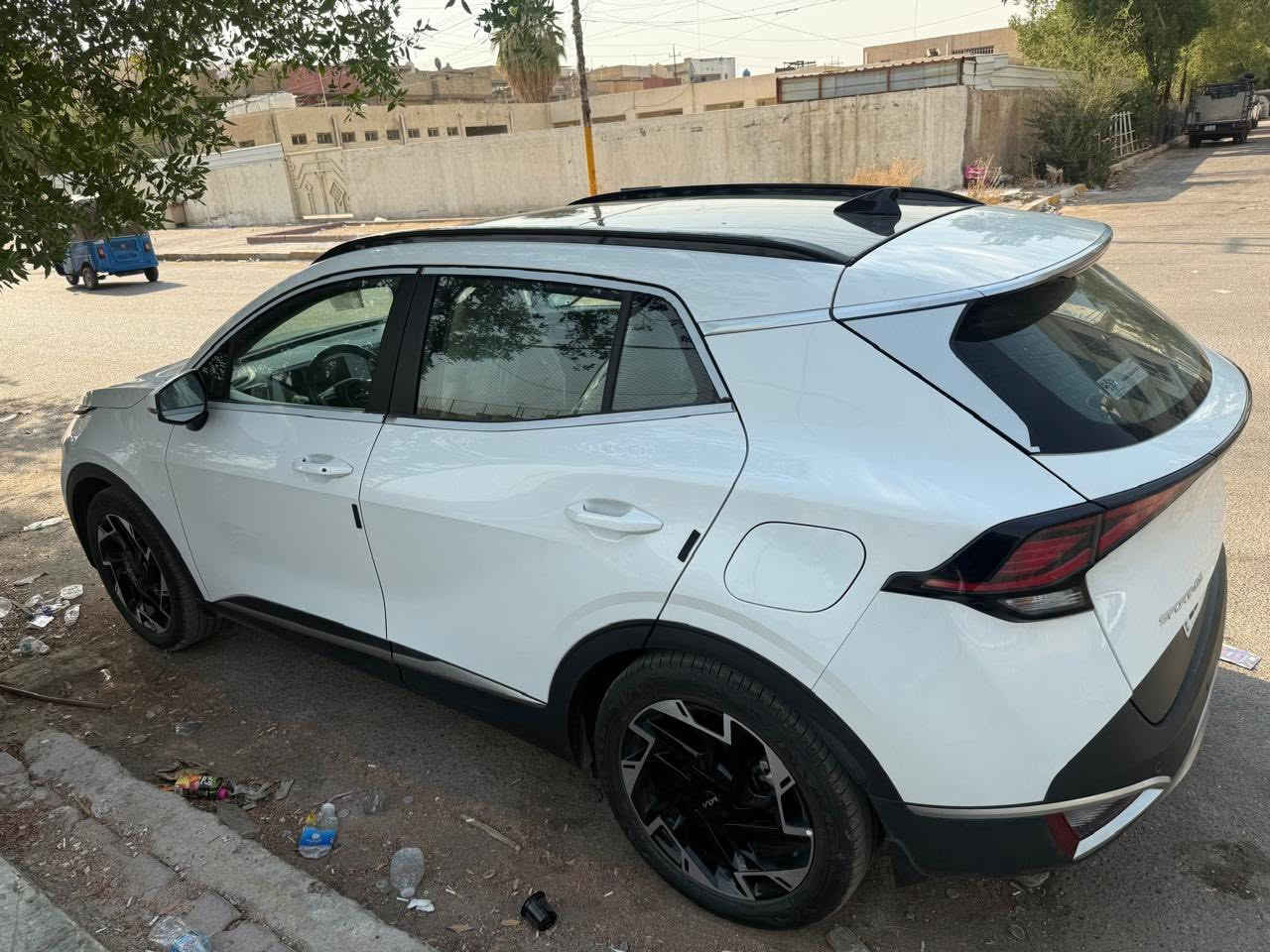 سبورتج موديل 24 ماشيه 16 الف فول مواصفات  كفاله عامه  ستخدام قيل كلش  البيع بسعر 33مليون و500 وبيها مجال بصيط  شراي تصال وتساب ***********   بغداد الكاضميه
