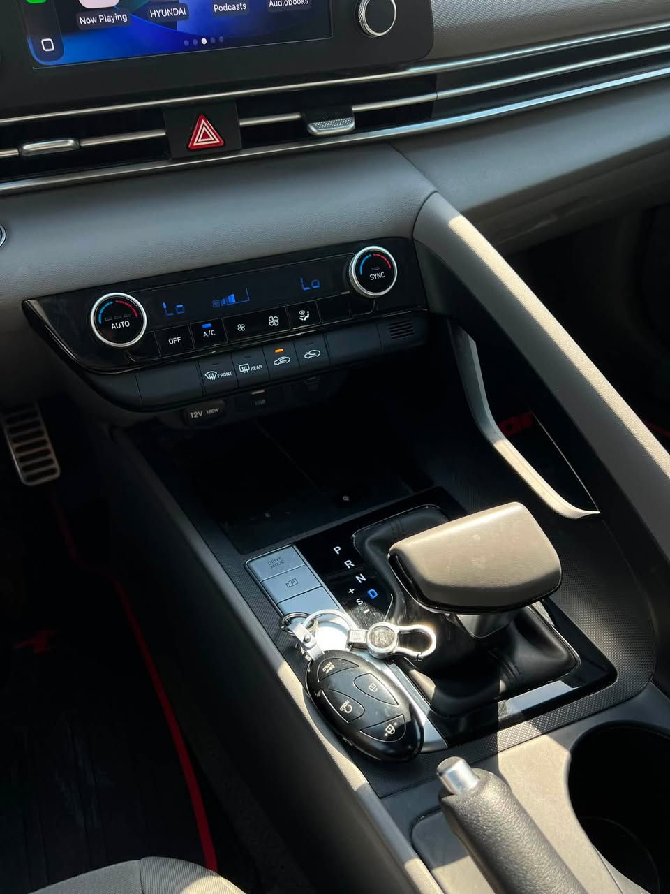 Elantra sel sport 2025
السلام عليكم النترا لون اسمنتي محرك 2000 دوش منفيست باسمي تحويل مباشر تسجل اي محافظه ماشيه 10 ميل حادثه موضح بالصور تبديل بنيد نفس اللون وجاملغ مبدل ومصبوغ وبيه تعديل بسيط باللغد والشاصي وتعديل بارد بالدوسه جهة السايق  مواصفات بصمه ويل كب كبيرحجم 17 رادارات امامي خلفي لايتات زنون تشغيل عن بعد جنطه ذكيه توقف ذاتي شاحن وايرلس شاشه تدعم Apple car play باقي مواصفات معروفه مكان سياره بالحلة السعر 132 وبيه مجال بسيط الاتصال على الرقم ***********
