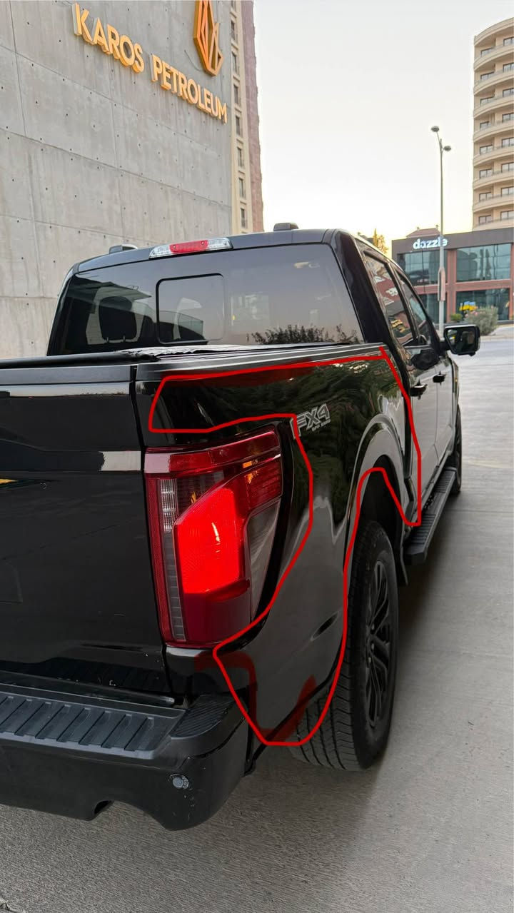 FORD F-150 XLT 2024
V6 2.7 liter 
فول مواسەفات 
تەنها بۆدی لای سەکن بۆیاخە و دەرگای بۆدیەکەی بە بیلاد گۆراوە
هیچ ناوی نەگرتوە و ئێرباگ نەتەقیوە
٢٤ هەزار مایل رۆشتووە و بە شەرتی هەموو فەحسێک ئەیفرۆشم
***********
***********
لە سلێمانیم السليمانية, العراق
