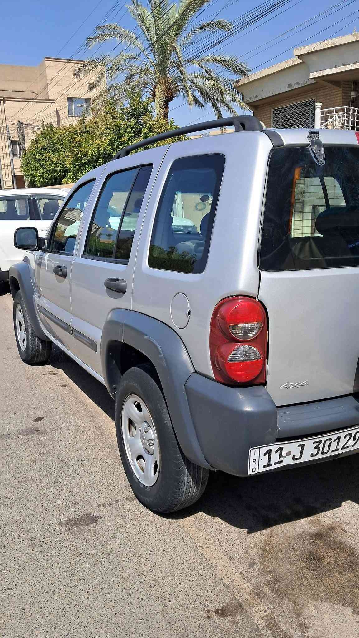 جيب لبرتي • ٢٠٠٤ • بغداد زيونه