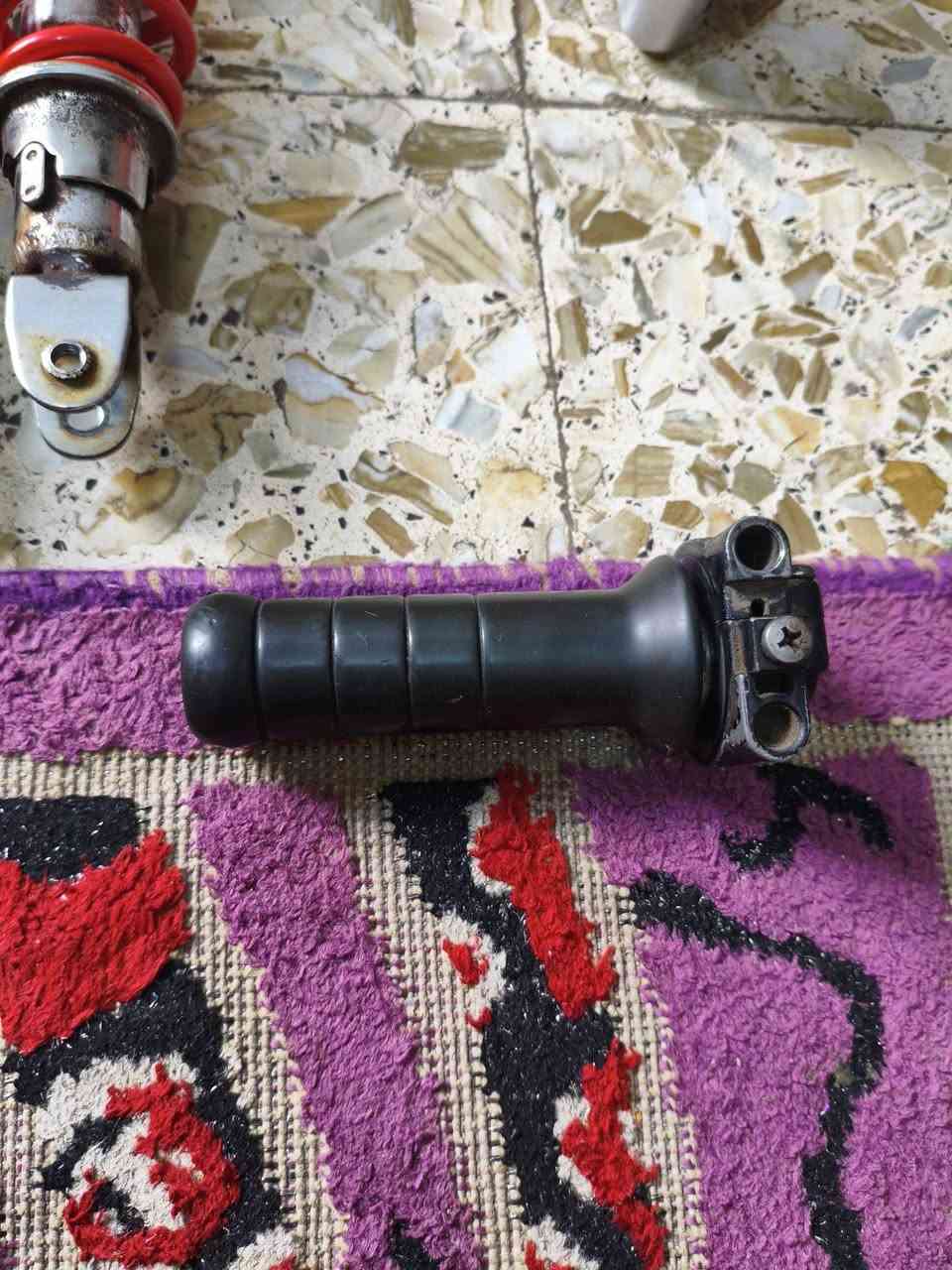 غراض سكنس نثيه وفحل للبيع مكاني مدينه الصدر وتساب ***********
