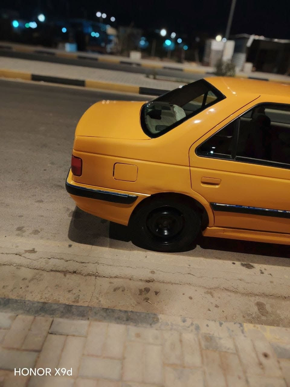 السلام عليكم سيارة بيجو بارص للبيع الموديل 2020 مكينة كير مكفولات وتبريد ثلج السعر 55 وببها مجال 
مكاني واسط كو للاستفسار الاتصال ع الرقم ***********
