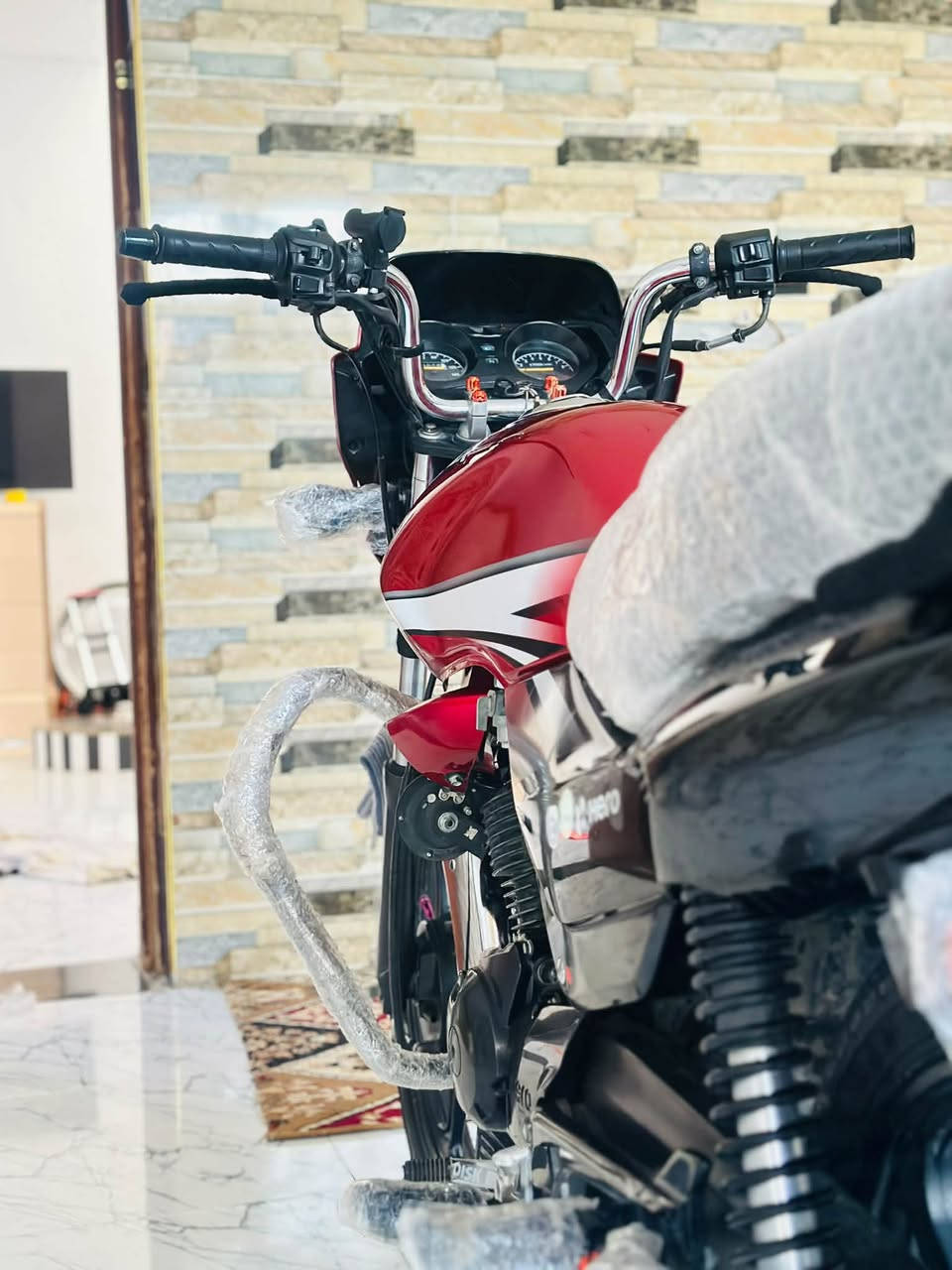 هيرو 23 • اوراق • كوت