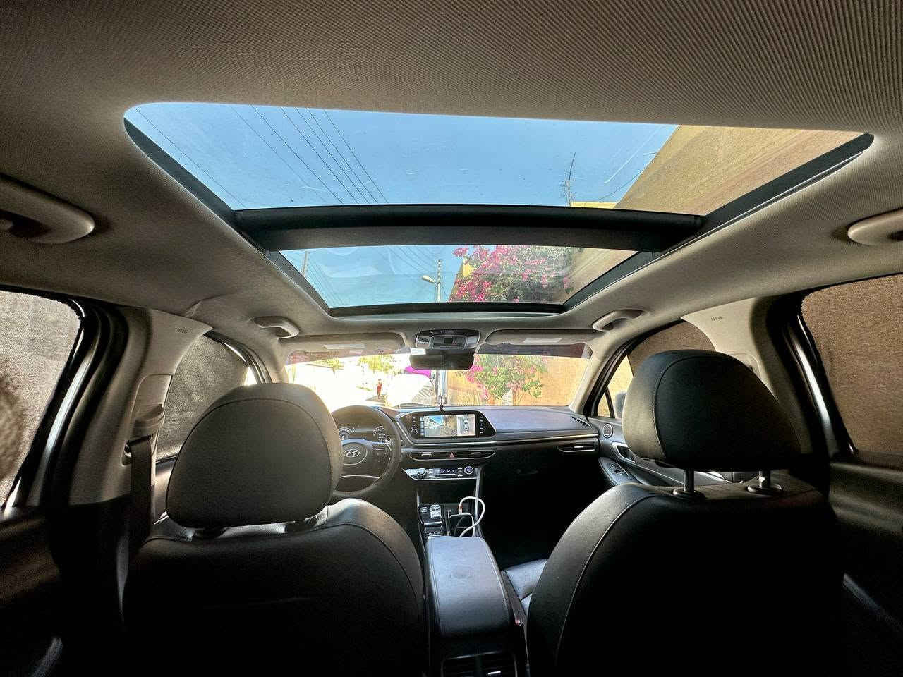 سلام عليكم سوناتا2021للبيع🚘🛞
 لمتدد 1/1 فول مواصفات للأخير

بصمة أبواب 
بصمة تشغيل 
فتحة سقف بانوراما و شاشه كبيره
رادارات امامي و خلفي وجانبي  
خمس كامرات وداتشو
تشغيل عن بعد 
تقديم وترجيع بل ريمونت 
كشنات كهرباء وخزن ميموري
كشنات جلد تدفئه وتبريد
اشاير بلمري وتدفئة الستيرن
 لد متصل امامي وخلفي 
قيادة ذاتيه ومثبت سرعة
اربع أنظمة قيادة
سايد بريك كهرباء
عداد الكتروني و نقاط عمياء
تحذير الخروج عن المسار
تحذير تصادم 
سستم سماعات بوس 12
اوتو هولد ومانع انزلاق
لايت زنون اربع عدسات

حادثها جانبي  بابين جهه السايق وجامغ ايمن تبديل وعلى وضع الشركة ماشيه 63 الف ميل مكينه كير حداديه شاصي مكفولات سنويه بأسمي تحويل مباشر ثاني يوم  السعر 166 العنوان نجف
***********
