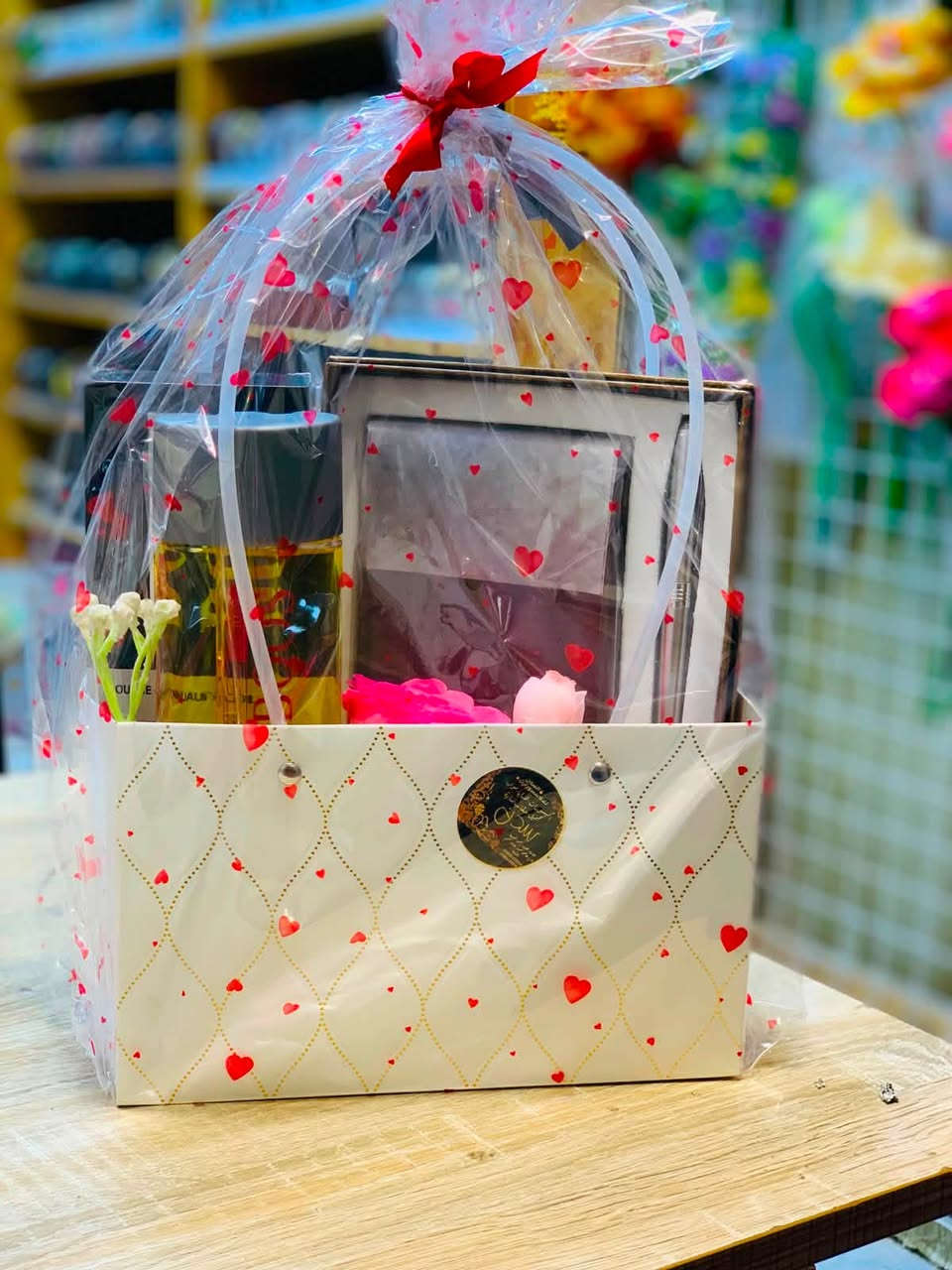 #هدايا فاخره وانيقه😍❤️
بأسعار مناسبه جدا 🫡
الانبار قضاء هيت حي الجمعيه شارع حامي مقابل مجمع الملكه
***********
لدينا توصيل داخل هيت ولجميع المحافظات 🌹
