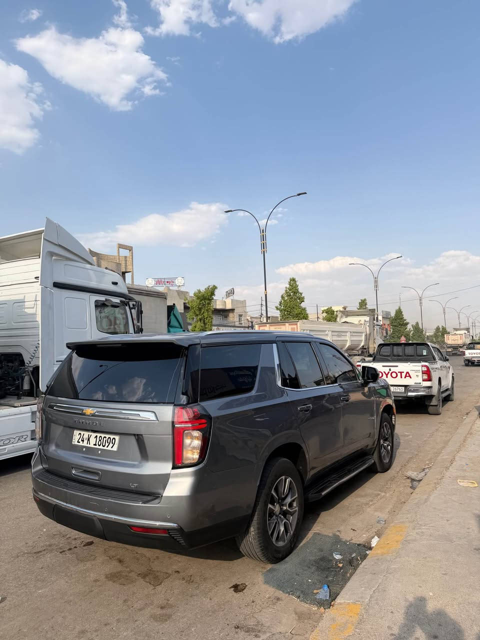 تاهوو2021 امريكي فول بس بدون بانوراما
بيها جاملخ امامي صبخ بدون دواخل ارباك سستم 
رقم سنوي جديد بسمي 
تحويل وكاله بشرط 
و بيها مكانين عل بارد 
سياره جديد گير محرك تبريد كله بشرط 
سعر 355$ و بيها مجال 
رقم تلفون ***********
*********** زاخو, دهوك
