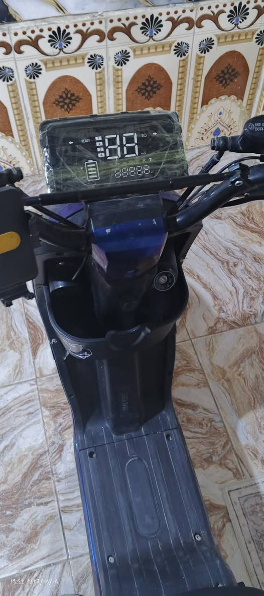 السلام عليكم دراجة 25بطاريات 2جدت 3مستعملات بحالة جيدة الدراجة كاملة من كلشي السعر325 العنوان بصرة حي الكفائات***********
