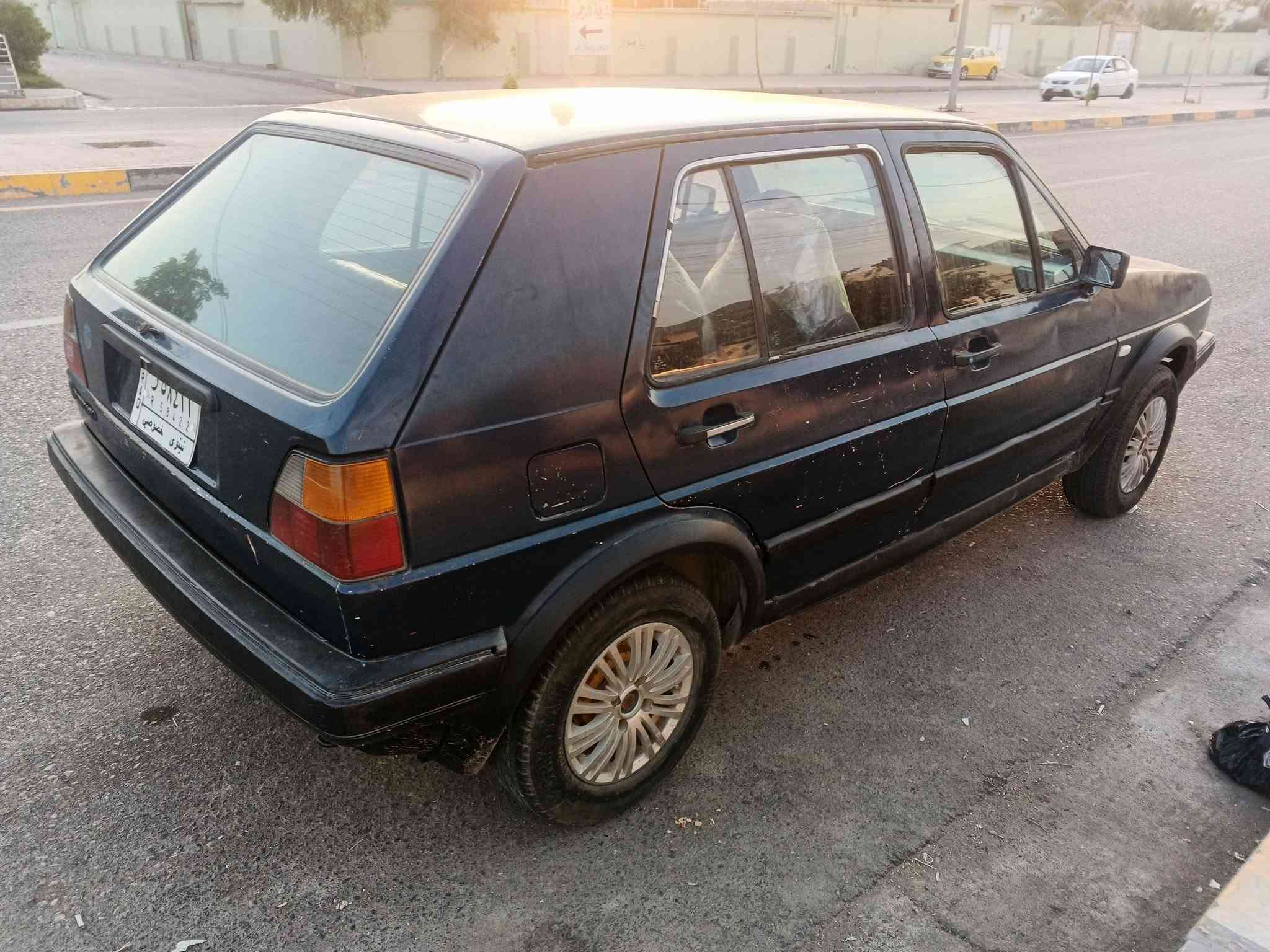 جولف 91 مكينه نظيفه جير نظيف شرطه تحويل سنويه خضراء ثانويه 18 بدون دعمه ما بها اي ضرر السعر 18 ما بها اي دعوه سياره شغاله تخمها على النص.  ***********

نص مكتوب في الصور:
- الدار للبيع ***********