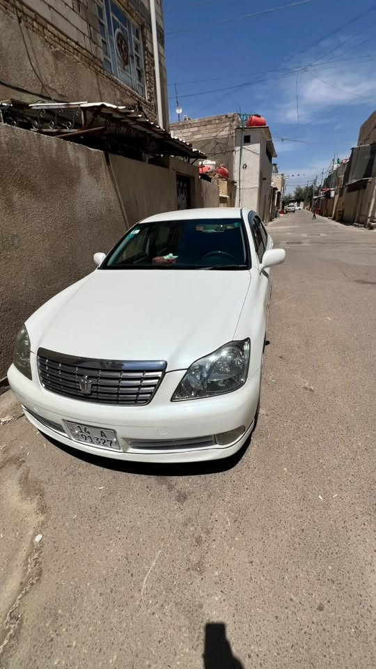السلام عليكم شاهينه موديل 2005 كفاله شاصي 82 المرغوب مكينتها D4 الچبير لونها صدفي ويل رياضي سنويه بأسمي سعرها 140$ قابل للتفاوض
للاستفسار ‭ ***********‬
