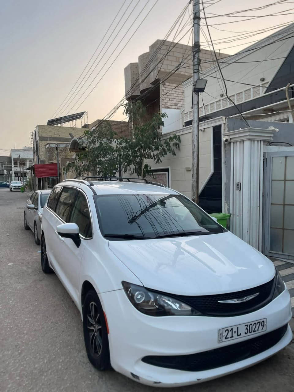 فيوجر بسفيكا موديل 2022 سياره حادثه جاملغ خلفي و باب سلايد جهت راكب سياره سعره 190 سياره كامله ما ناقصه برغي لايتات امامي زراعه نصف عدسه و 3 ليزر  و لايت عالي هم زنون و بك لايت LED كشنات جلد سياره كامله ما ناقصه شي رقم سليمانيه لأتصال و المراسله على واتساب ***********
