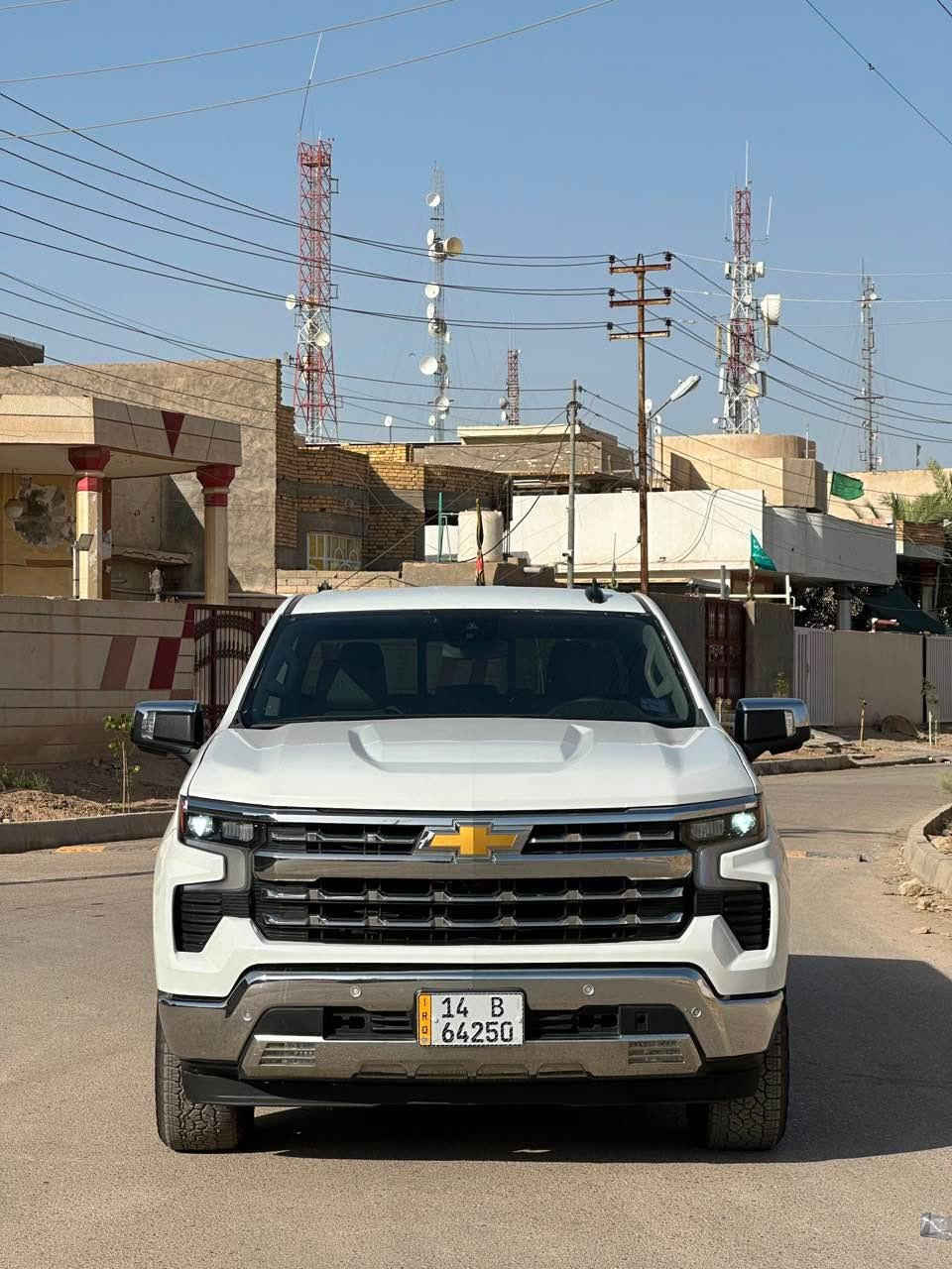 شوفرليت سلفرادو Z71 موديل 2025
السياره ضرهاا فقط دعاميه اماميه مبدله والبدي كله كفاله حت من الشخط والزلغ والرصعه بعدهي زيرو ماشيه 5 

محرك 5300 المرغوب  
 الرقم البصره حمل شهداء بسم نه دخول جديد وكاله عامه مطلقه
المواصفات: 
✅ كير أوتوماتيك 10 سرعات
✅ نظام دفع و نظام الرياضي
✅ تشغيل بصمة
✅ تشغيل عن بُعد (Auto Start)
✅ دخول ذكي للأبواب
✅ مقاعد جلد
✅ مقاعد كهربائية مع تدفئة وتبريد
✅ ذاكرة لمقعد السائق
✅ شاشة كبيرة
✅ كاميرات 360°
✅ كاميرا خلفية
✅ رادار أمامية وخلفية
✅ تحذير النقطة العمياء 
✅ المحافظة على المسار
✅ فرملة طوارئ
العنوان البصره قضاء القرنه 
رقم الموبايل *********** القرنة, البصرة
