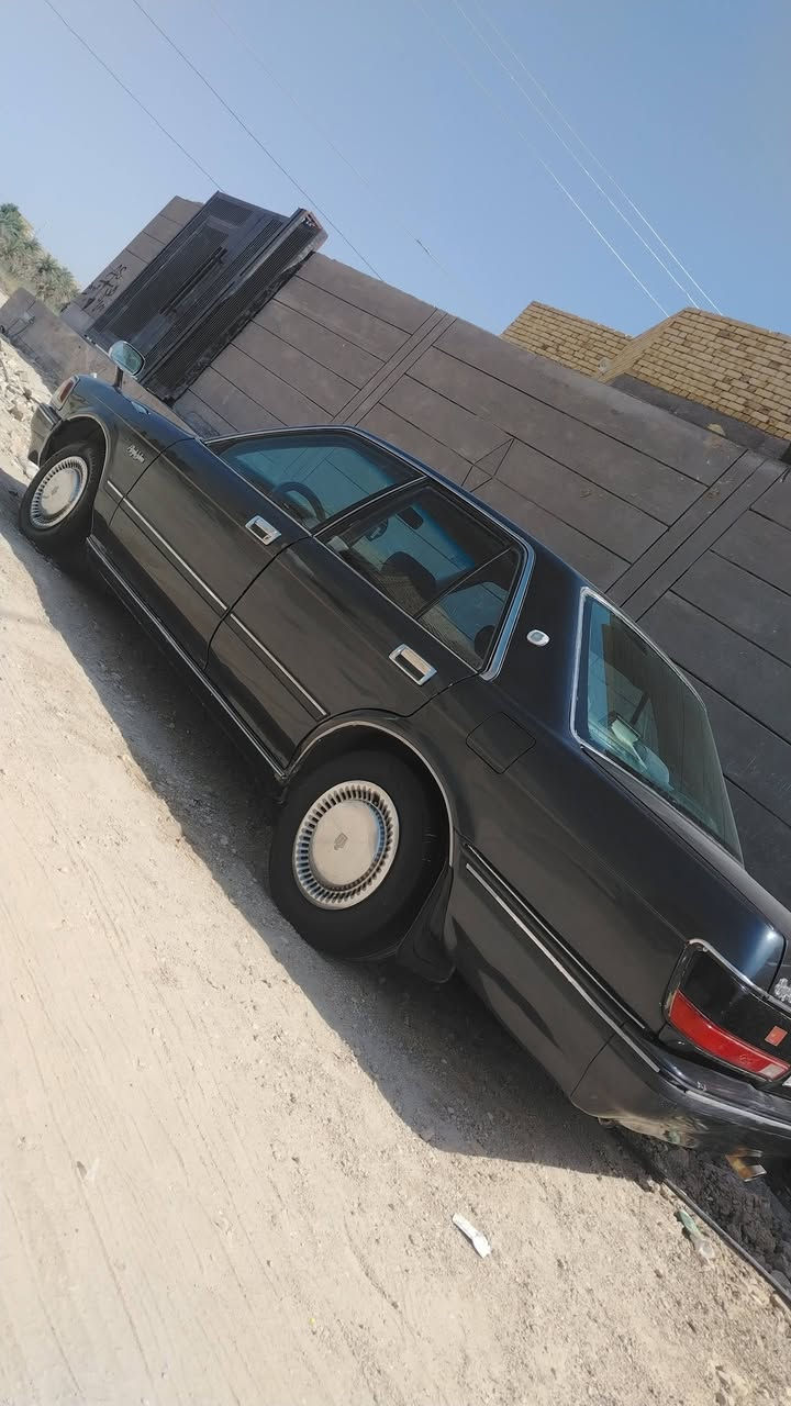 سلام عليكم سيدان للبيع مكينه كير ثنين ونص حداديه تخم تاير جديد سياره كامله نقص تبريد لا خياس ولا مكصوصه هلالات شحم مكاني ناصريه سوك شيوخ سعر 50 بيه مجال
