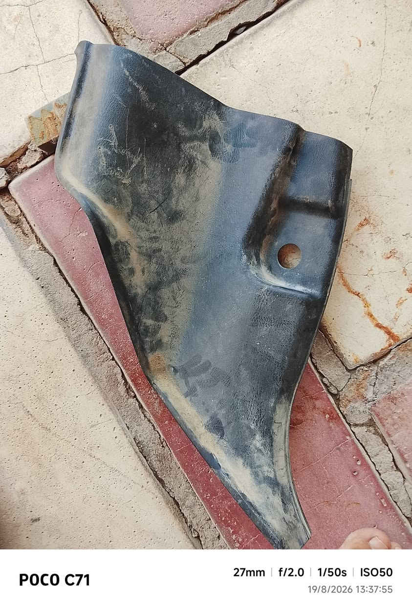 سلام عليكم اخوان غراض مال نيسان باترول كشن تك بصف السايق لوكير ابطاين خلفية واكو كشنات خليفية هم فلنجان مع الشفتان كلهن انضاف شرط الفحص كلمن وسعرة ***********
