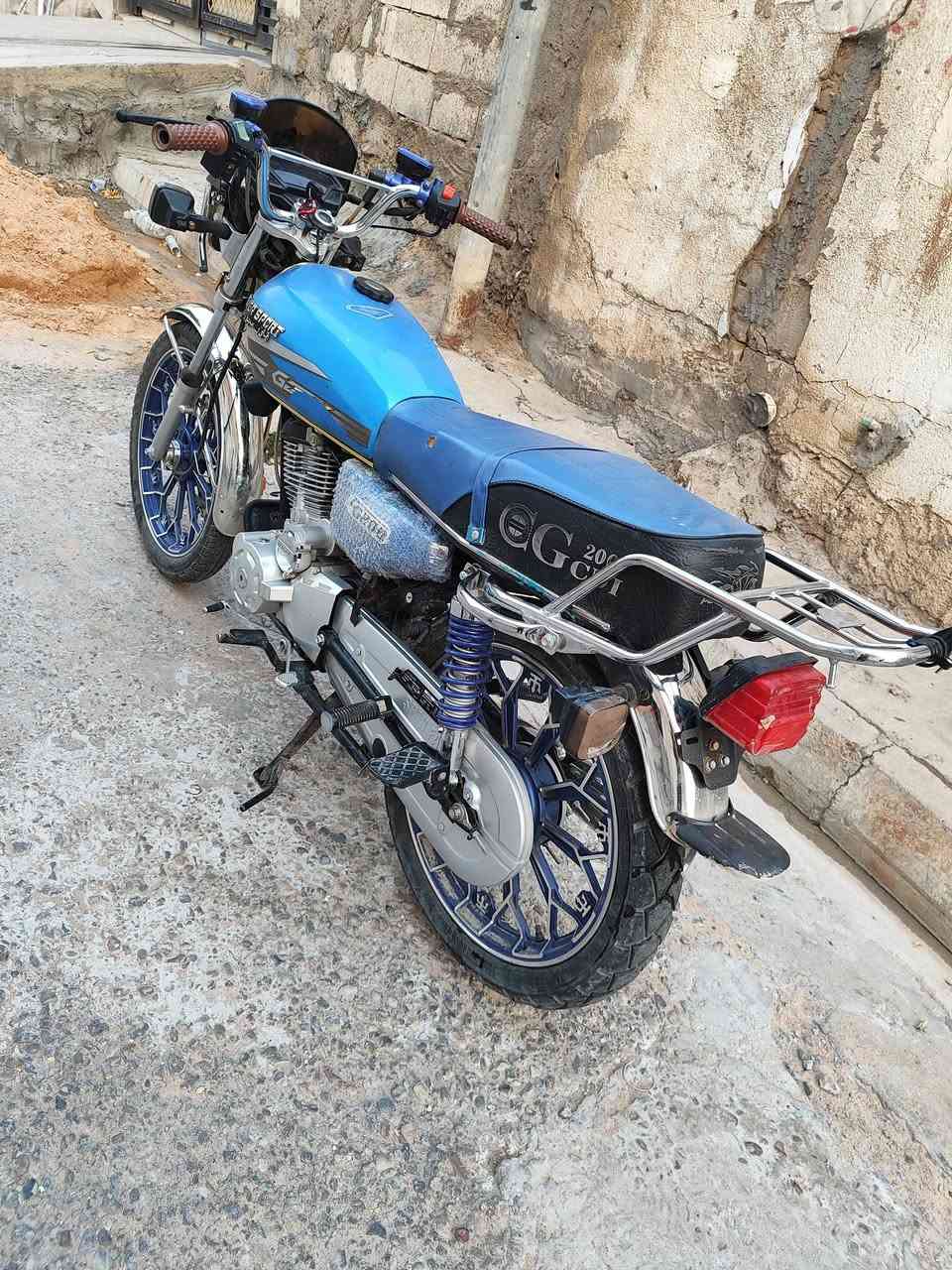 دراجه للبيع موديل 25 محرك 200 كفاله عامه السعر 825 بي مجال التواصل ***********
