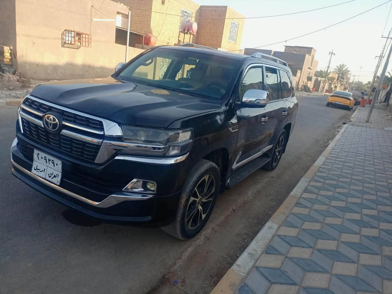 لا ندكروز ١١ ستينيه محدثه ٢١  بالكامل خارج وداخل صبغ عام أثر تجيه مكينه ٨ سلندر  تبريد شغال خير من الله فول مواصفات بانوراما حلوه السياره رقم اربيل تحويل مباشر السعر ب230$ وبيها مجال بسيط مكاني الديوانية للاستفسار ***********.  / ‭***********‬
