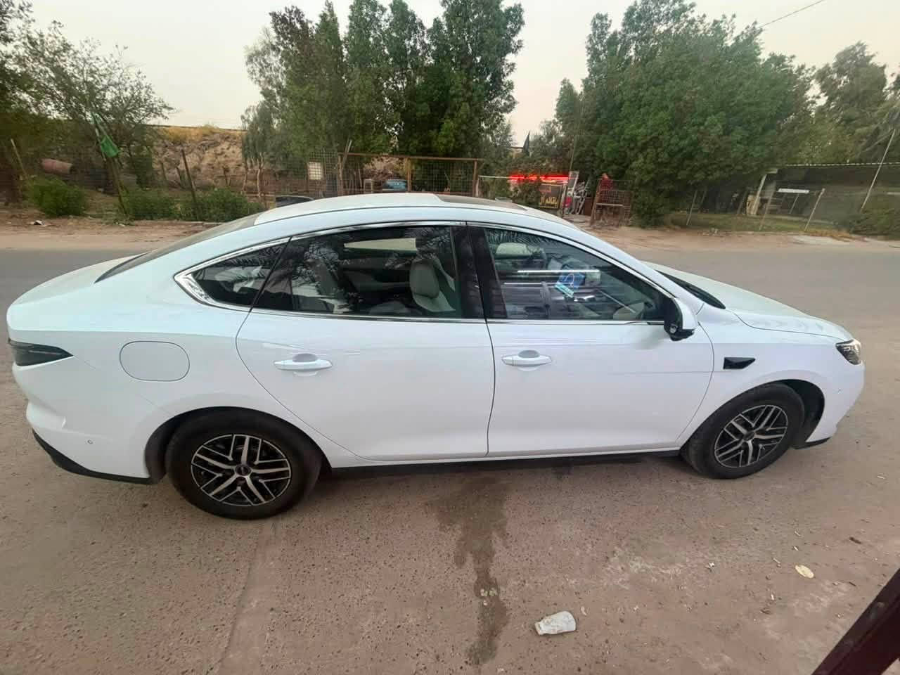 للبيع | BYD Seal 5 فل أوبشن 2025

🚗 الموديل: 2025
📍 الموقع: بغداد – التاجي

المواصفات:

* فل أوبشن
* ماشية 11 ألف كم
* 13 كاميرا
* فتحة سقف
* قيادة آلية
* Auto Park (الاصطفاف الذاتي)
* أرضيات الشركة الأصلية
* شاحن سريع 16 أمبير
* ومواصفات إضافية كثيرة.

الحالة:
السيارة نظيفة جداً، بيها بارد (خدش) صغير جداً بالجنطة وغير واضح، ومأشر عليه بالصور بكل شفافية. كذلك بيها تكحيل بسيط جداً بالدعامة الأمامية.

💰 السعر: 22,500,000 دينار عراقي
⚠️ السعر قابل للتفاوض بحدود بسيطة جداً.

للعلم، سعر الزيرو حالياً حوالي 25 مليون دينار.

للاستفسار:
📞 ***********
📞 ***********

متوفر واتساب واتصال.
