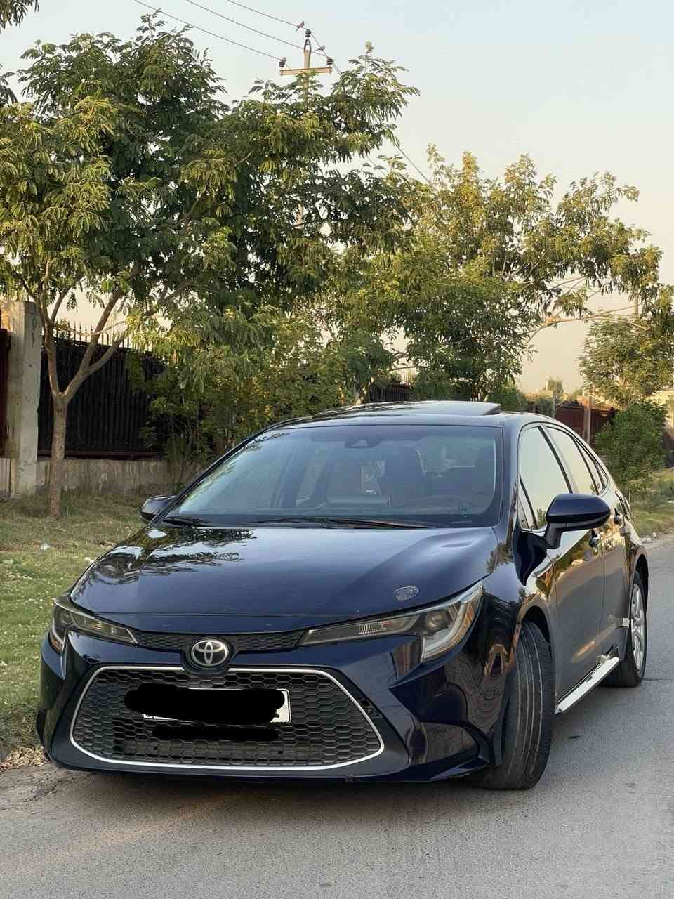كورلا وارد امريكي 2020 +LE محسن
مواصفات فول 
بصمه وبصمة ابواب 
سلايد 
رادار امامي قياده شبة ذاتيه نظام خروج عن المسار 
رادار جانبي
تحكم ستيرن
السياره مغلفه جلد 
كامرا وشاشه 
ضرر السياره بنيد مصبوغ + الجاملغ اليمين معدل ع البارد 
الشاصي سليم بس اكو خصره بسيطه بالشاصي اليسار جوه قاعة الباتري 
السعر 138 وبيها مجال بسيط للشراي 
مكانها بغداد حي الجامعه
السياره بسمي وتحويل ثاني يوم 
رقمي بي واتساب 
*********** بغداد, العراق
