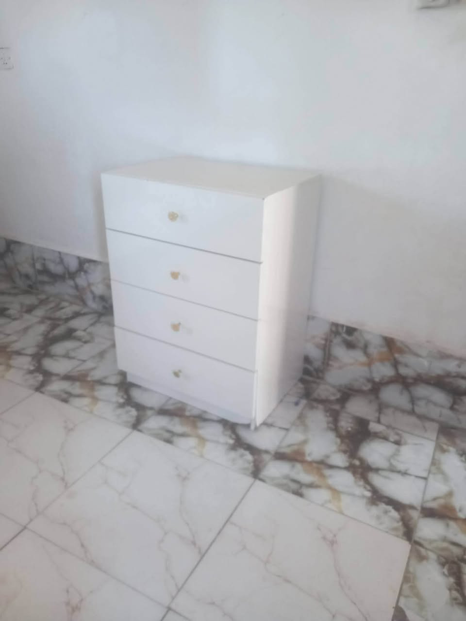 غرفة تركي للبيع في بابل الحصوه للاستفسار الاتصال على الرقم اومراسلة الصفحه ***********
