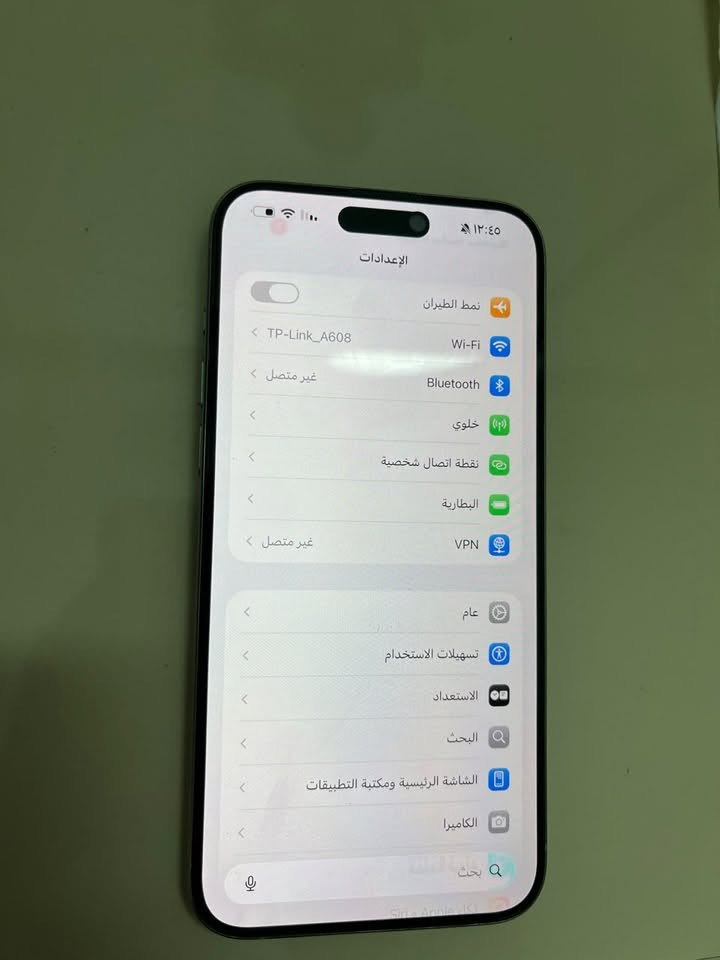 15 برو ماكس 
256 ذاكرة 
تك سيم 
بطارية 83 بلادي 
مبدل شاشة DD بلادية 120 هيرتز 
بيع او مراوس بآيفون فقط
سعره 700 وبيه مجال للطيبين 
تواصل واتساب او اتصال 
***********

نص مكتوب في الصور:
- ١٢:٤٢ القطع والخدمة تجمع Apple سجل تاريخ القطع والخدمة، وهذا السجل يعرض معلومات عن هذا ال iPhone وحالته وتفاصيل إصلاحه. معرفة المزيد... سجل تاريخ الخدمة الشاشة غير معروف مشكلة بصمة الوجه