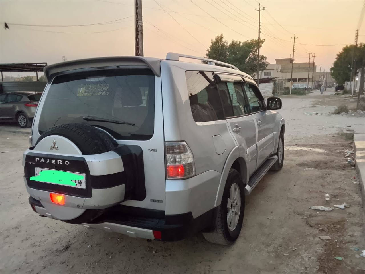 السلام عليكم باجيرو موديل 2008 محدثه 15 جاهزه مناقصه كلشي تبريد شغال السعر 120$ ***********
