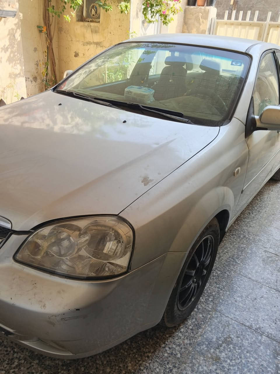 سلام عليكم 
سيارة اوبترة للبيع مديل 2007 لون سلفر سيارة مصبوغة عام مكينة كير خير من اللّٰه كهربائيات كلها شغالة صدر خلفي امامي خير من اللّٰه تبريد شغال ثلج تخم تاير جديد سياره جاهزة رقم دولي الجديد السعر45وبيها مجال المكان بغداد أبو دشير رقم هاتف***********
