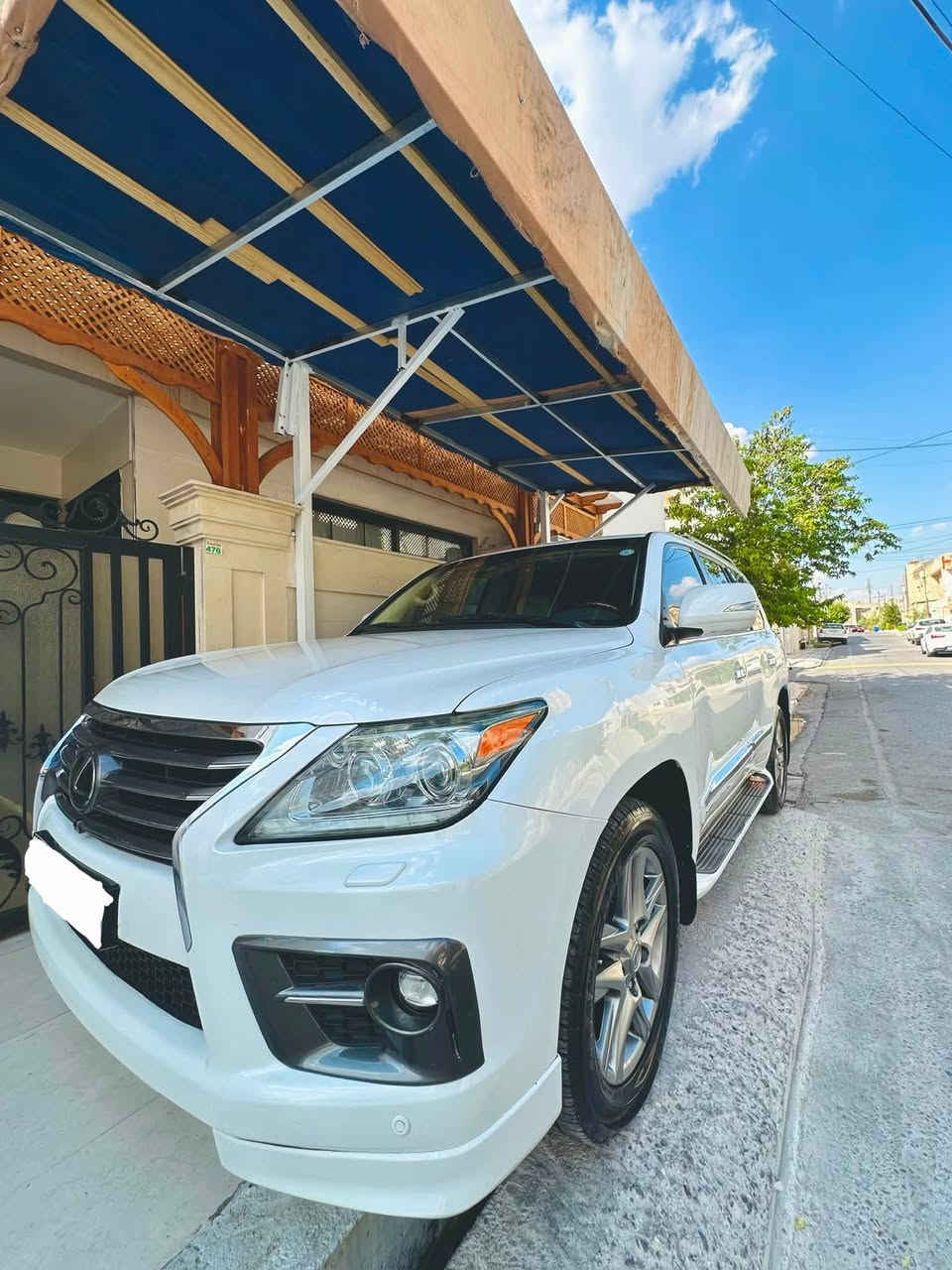 لكزس LX570 • ٢٠١٢ • ١٤٥٠٠٠ كم