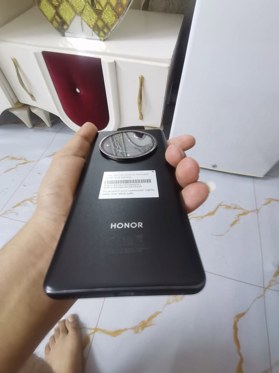 هونر X9b 5G  ذاكره 256 العشوائيه 12 جهاز نضيف ولا شخط بيه بلادي مكفول من گلشي سعر 300الف بغداد الحريه ***********

نص مكتوب في الصور:
- MagicOS
- المعالج المركزي
- apdragon 6 Gen 1
- اسم الجهاز
- HONOR X9b 5G
- ذاكرة الوصول العشوائي
- ١٢ غ.ب
- ٨,٠ غ.ب + ONOR RAM Turbo