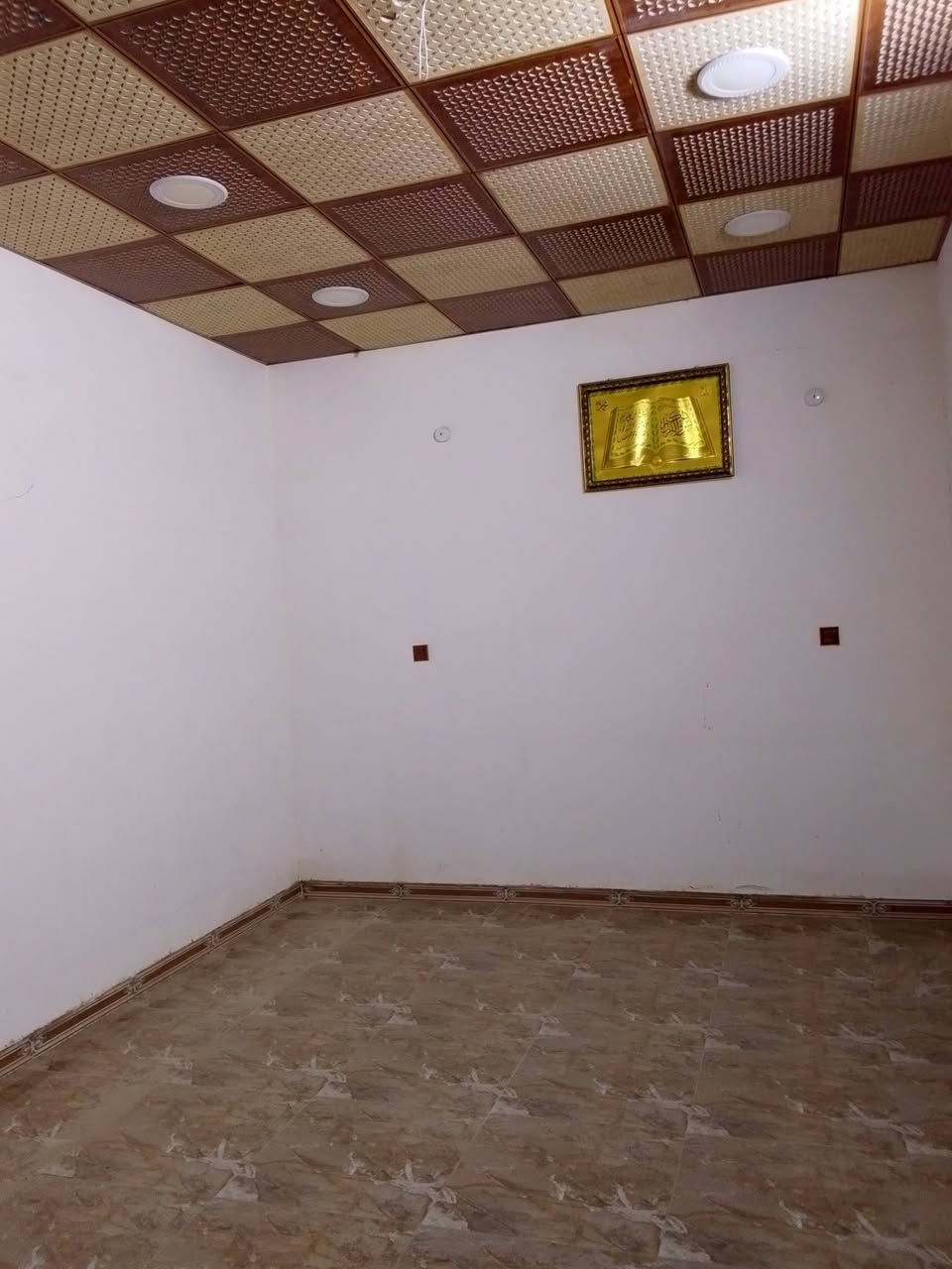 نجف شارع المطار • ٨٠م • صب كونكريت