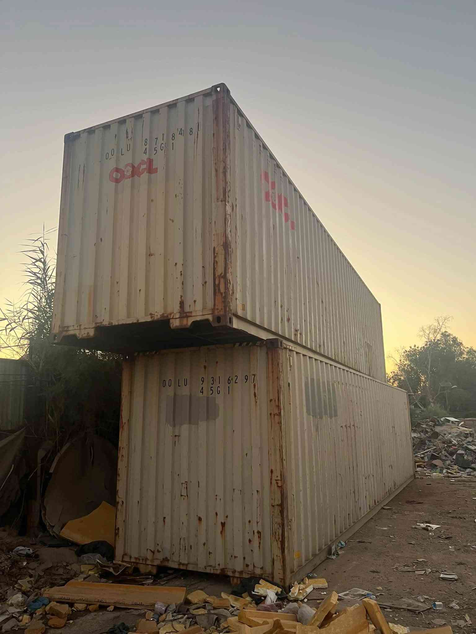 حاويه للبيع طول ١٢متر ٤٠قدم العاليه ارتفاع ٢٩٠ هاي كيو ام الفسفوره مكانها بغداد بحاله جيده جدا السعر الاتصال على الأرقام التأليه/***********/***********

