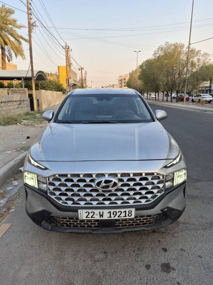 السلام عليكم 
سنتافي 2023 
مواصفات SE 
مكينه 2500 
شاشه كامره 
رادار امامي وجانبي 
قيادة ذاتيه تحديد مسار 
مثبت سرعه تفاعلي 
تبريد قطعتين 
ماشية 50 الف ميل 
بيها نص بنيد صبغ وجاملغ بارد 
ايرباك دركة وبردة 
السعر 187 وبيها مجال 
مكاني بغداد 
*********** 
*********** بغداد, العراق
