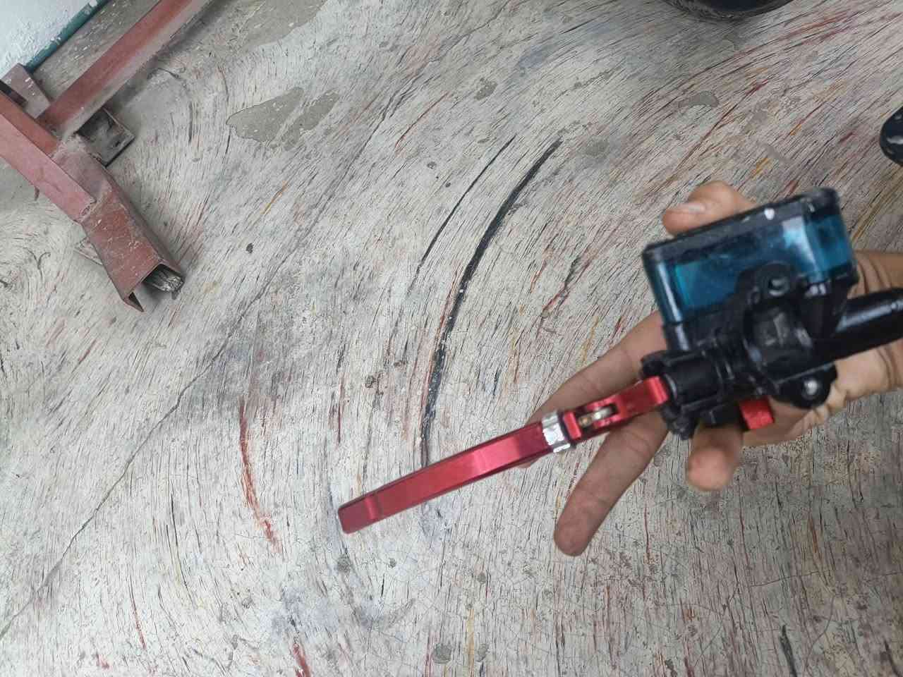 يعاد النشر بسبب الوعود الكاذبه
يده دراجه شحن ام النمر مستخدمه قليل العلم الجديده ب 20 بس هاي مستخدمه قليل سعر 15 وبيههه مجال للشراي
*********** الي يريد يراسل خاص مفتوح
