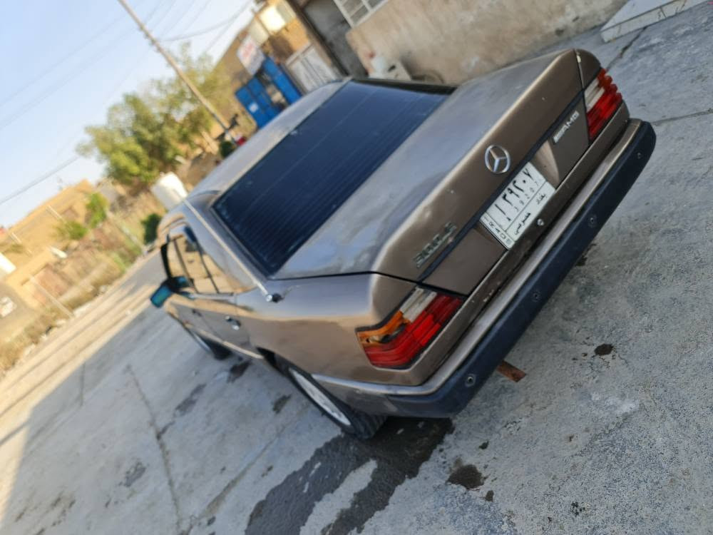 مرسيدس دب موديل 88  كير اومكينه 2 اونص لاصوت ولا تبخير  شرط ترايك 240 تخم تاير جديد حداديه 100% قواعد الدبل بلاد لاخياس ولا تصليح  مغلفه كلهه جلد غرفه جديده  تخم ابطاين جدد زلغ مابيهن شرط  تخم سماعت 4 مسجل لمس  السياره جاهزه للخير بس تبريد نقص  ماعرف شبي  رقم بغداد الماني سنويه صاقطه صارلهه 3 اشهر بسمي تحويل مباشر مشروع وطني   السعر 35 اوبيهه مجال قليل شراي يتصل ***********  مكاني ناصريه سوق الشيوخ الشطره, ذي قار
