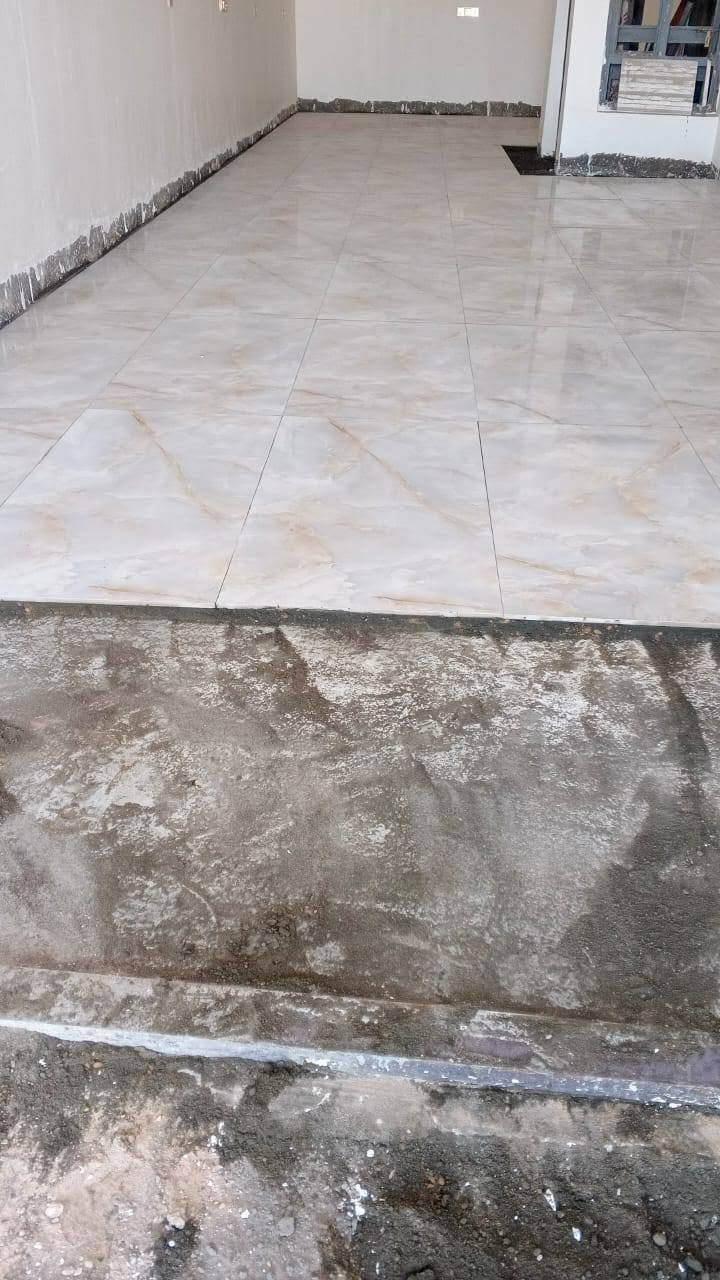 السلام عليكم عمل ارضيات سيراميك بكل انواعه جداره ايضا اسعار مناسبه كربلاء فقط عمل دقيق جدا شرط العمل كادر ايضا موجود.  ***********
