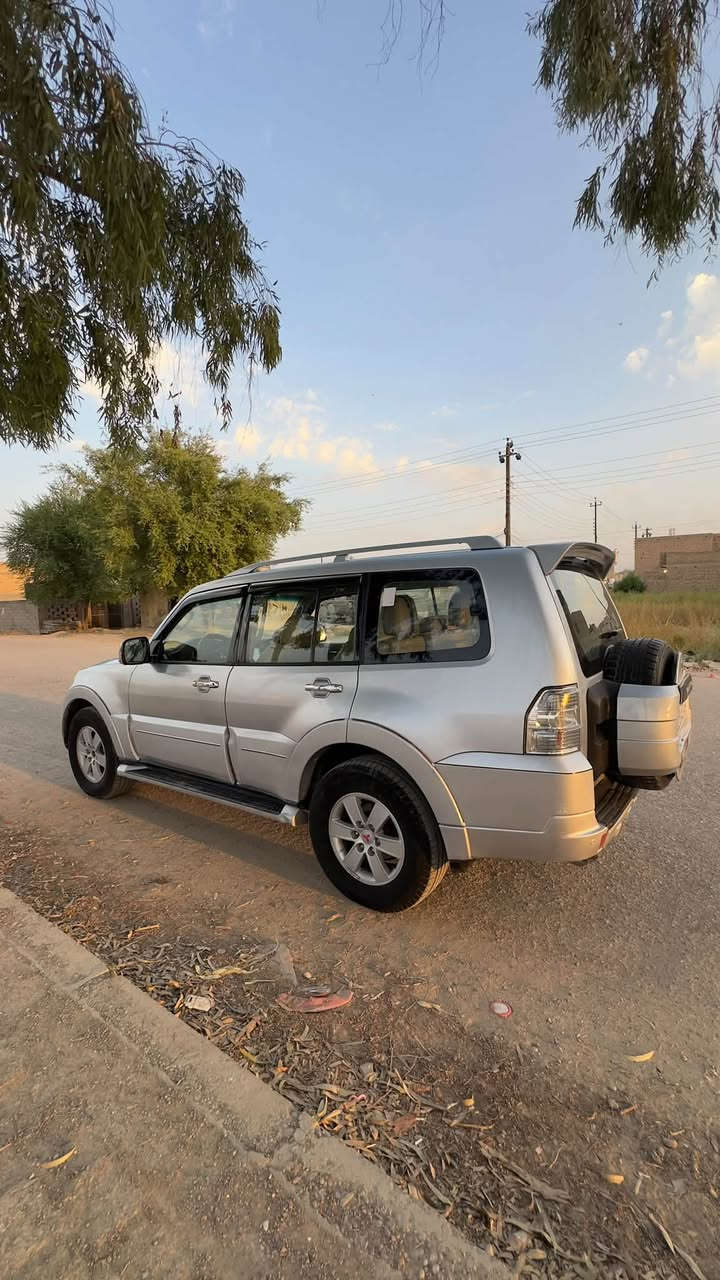 بـ95$ وبيها مجال بسيط 

باجيرو حبتور موديل 2008 وارد خليجي

 المحرك 3000 . 6 سلندر ماشية 180 الف . اللون رصاصي .الرقم انكليزي حديث.  سنويه لل 2030 السيارة بأسمي تحويل ثاني يوم المواصفات . تحكم ستيرن . تبريد 3 قطع فول . شاشه كبيرة . كامرة خلفيه . حساس بگ . مرايات شفط . مرايات كهرباء سلاد روف ( فتحه سقف بنوراما ) . مثبت سرعه كروز . ثلاجه بل فرس.7 راكب .انارة زنون عالي وناصي وبلوجكتر . تدفئه وتبريد بلمقاعد .كشنات تحكم كهرباء . جام كهربائي وجامه السايق اوتو . قفل الابواب والنوافذ تحكم جهة السايق . بلوجكتر ضبابي خلفي .الفئه GLS .
شاشات خلفيه بلمقاعد(مفصولات) 
.مانع تزحلق . فتح واقفال الابواب والمري شفط عن بعد . نضام ازاله الضباب اثناء المطر . مضخه ماء خلفيه . المكان بغداد .   السيارة مسويلها ادامه . محرك جاهز . مبدل بلكات ومنضف نوزلات  . مبدل تخم تاير قبل شهر كير ومحرك وحداديه وكهربائيات جاهزة من كلشي خير من الله 
بيها كم قطعة صبغ للجمالية بدون ضربة بدون دواخل 
سعرها 95$ وبيها مجال بسيط للطيبين ماكو هيج سعر بهيج نضافه ومواصفات 
السيارة نصبتها وشكلها بل واقع احلى من الصور بهواي 

 ***********
بغداد التاجي / سبع البور
