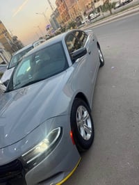 جارجر موديل 2021 اصل سعرها 220  ورقه  ماشيه 76 ميل لون اسمـوك  رقم ممي...