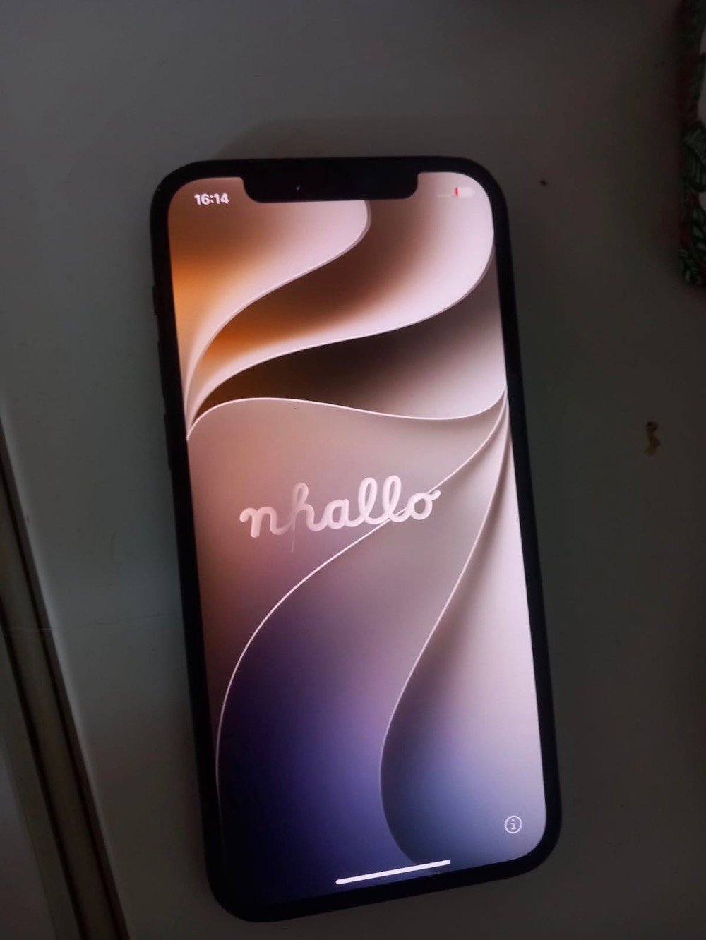 ايفون 12 نظيف جدا ، قفل MDM ، نظام ios 27
الايفون 12 هذا شكد سعة التخزين بيه: 64 لو 128 لو 256؟: 
128
حالة البطارية شكد تقريباً؟ وبيه أي مشاكل بالشحن أو السخونة؟: 
88
الجهاز عليه أي خدوش، ضربات، تبديل شاشة، أو صيانة غير قفل الـ MDM؟: 
نظافة واستخدام شخصي
بأي منطقة/محافظة موجود، وشلون تريدون التسليم؟: 
موجود: اربيل، بختياري