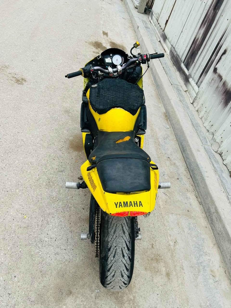 R6 • ٦٠٠ • ٢٠٠٥