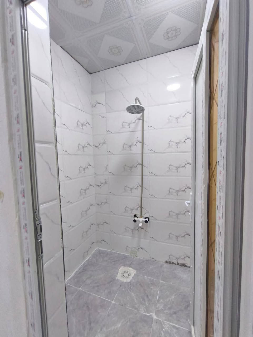 السلام عليكم يتوفر دار سكن بناء حديث تسليم مفاتيح مساحته 130 متر طابو ملك صرف زراعي
📍 ابو الخصيب حمدان يتوفر كافة الخدمات 
السعر 70 مليون وقابل للتفاوض ***********
