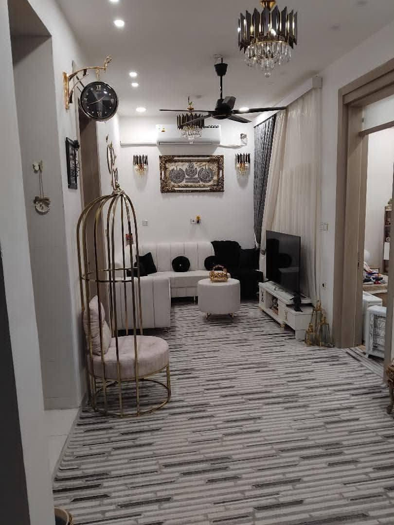 بيت طابقين للبيع عقار طابو صرف مساحه ٩٦متر
واجه ١٠متر ونزال ١٠ متر بي زياده ٤متر البيت بناء جديد وحديث بي غرفتين نوم واستقبال ومطبخ فوك ومطبخ جوه وغرفة طفل ومجمع صحي داخلي وخارجي العنوان الحله شارع الأطباء مقابل البلديه للإستفسار اكثر مراسله الصفحه او الاتصال على الرقم الهاتف 

***********
