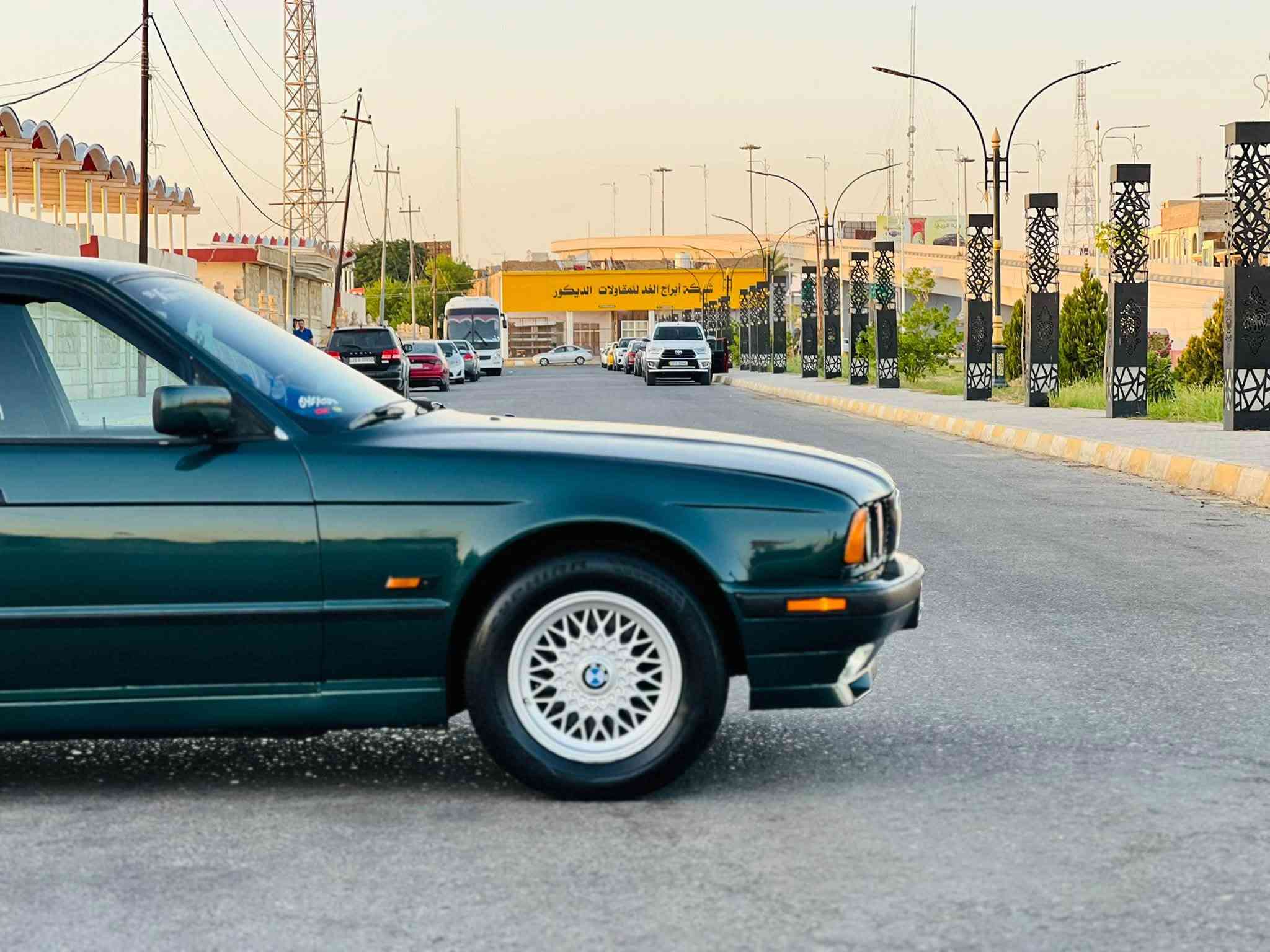 للبيع BMW 525i
حجم 525i اصل
 موديل 92
 محرك مسكر فانوس
 كير اوتماتيك
كير ومحرك شرط
رقم اربيل تحويل مباشر
 بجم عريض 
 تخم تاير جديد
 حداديه جديده 
فتحه سلايت
 تبريد شغال
سنترلك تقفيل
غرفه جديده 
بطاين 4 جديد
 كهربائيات مكفوله كلها شغاله
 كشنات جلد
 السياره مال جناي احلى من الصور
مكان السياره تكريت 
السعر 65 وبيه مجال
للستفسار ***********
