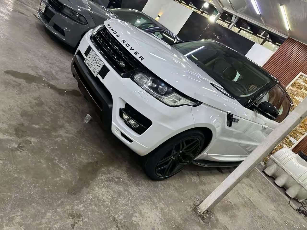 رانج روفر سبورت سردار
٢٠١٤ خليجي مكفوله من صبغ محرك 6 سندر كير مكينه مكفوله 
داخل احمر بيع او مرارس برانج احدث مكان سياره منصور شارع ابو جعفر ***********
