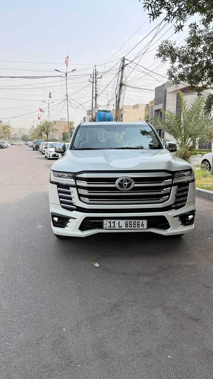 لاندكروز VX • ٢٠٢٢ • محرك 4000