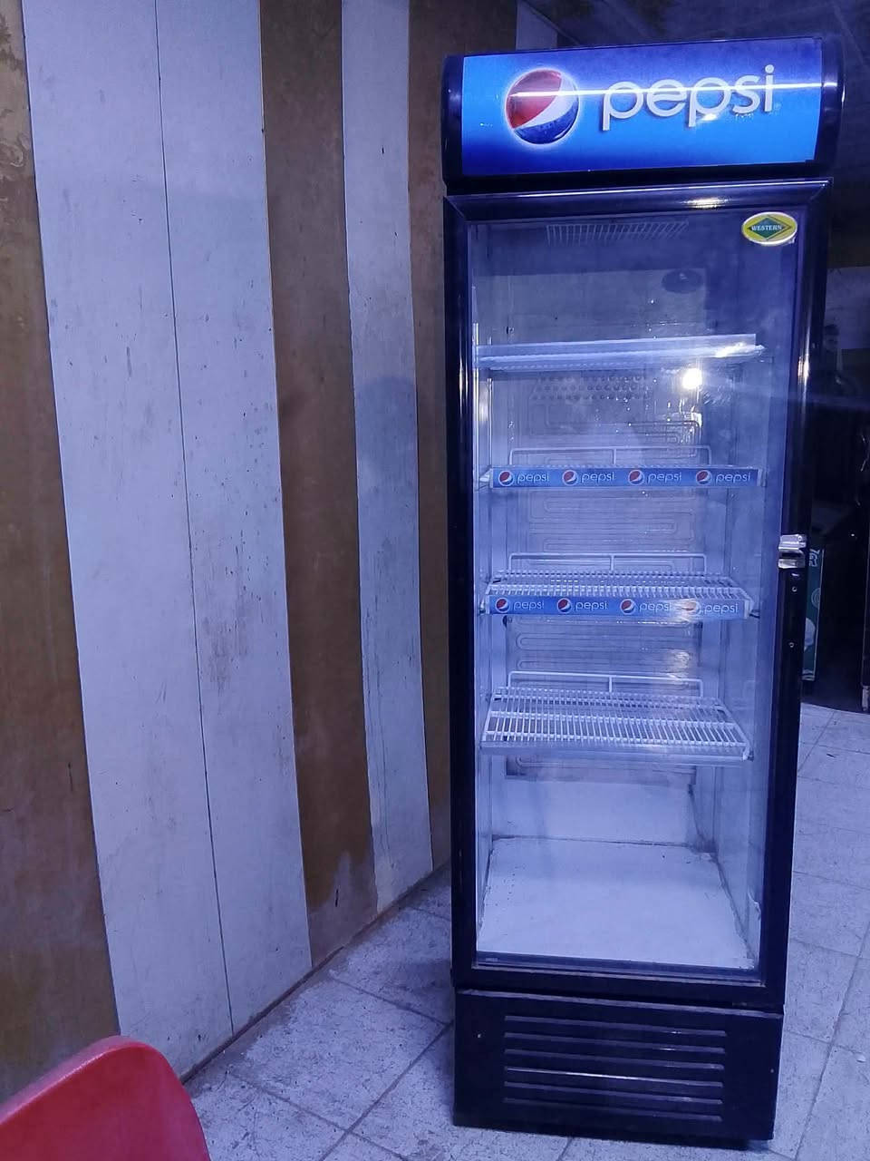 ٣٠٠ نضيف تبريد ثلج شرط الفحص
بغداد سيطرة الشعب ***********
