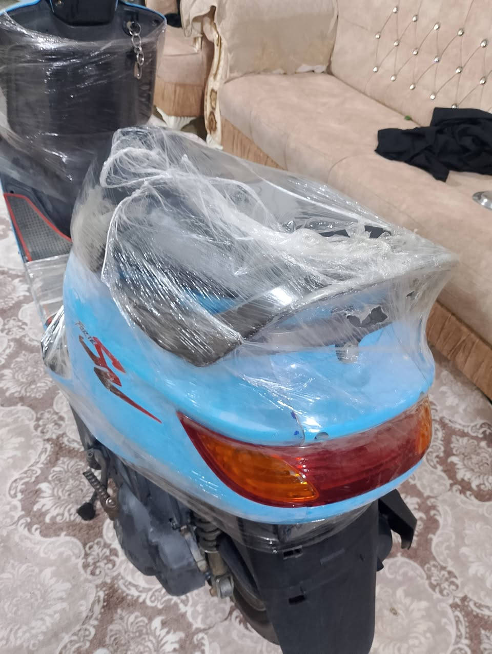 فراشه لبيع مال حاويه ماشيه ميه عل ميه كامله كهربائيات شلعه معدل فول خير من الله بيه
سعر 500 بيه مجال بصيطه
مكان نجف جديده رابعه 
***********
