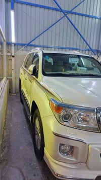لاندكروزر • ٢٠١٤ • مشيه ١٤٧ الف