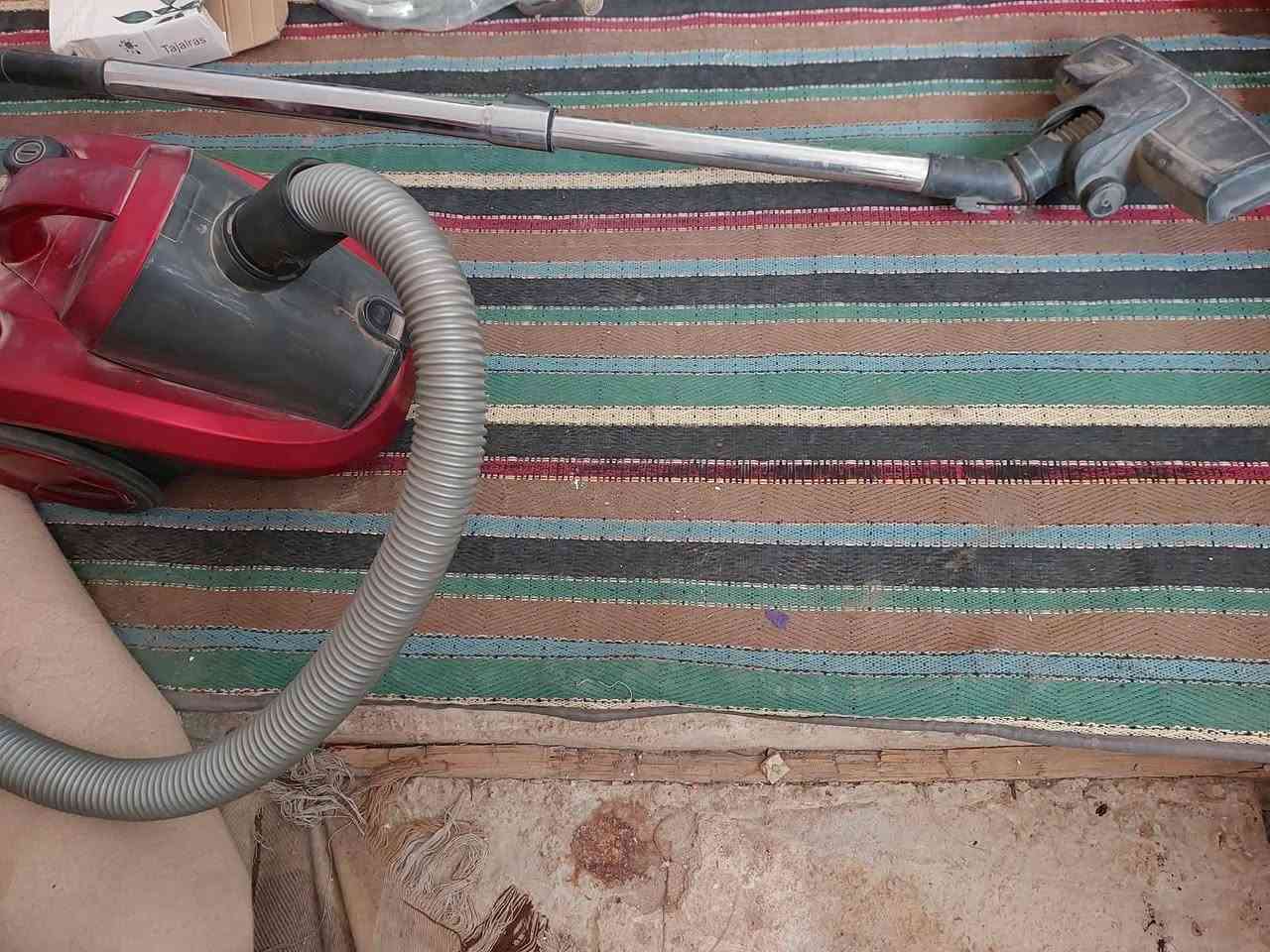 مكنسة كهربائية شغالة
شرط الفحص
